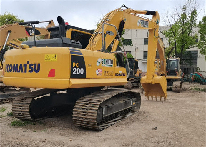 20 ตัน เครื่องขุดที่ใช้ถูก นําเข้าจากญี่ปุ่น Komatsu Pc 200-8 ด้วยผลงานที่ดีและเวลาทํางานต่ํา