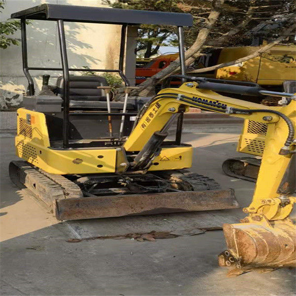 พร้อมทํางานและมีประสบการณ์ใช้ Japan komatsu pc 15 MR ในสภาพดี