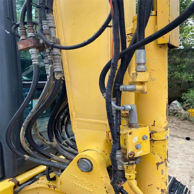 พร้อมทํางานและมีประสบการณ์ใช้ Japan komatsu pc 40 ในสภาพดีขาย