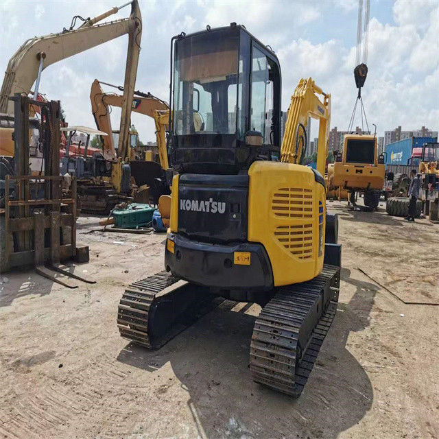 คุณภาพสูง 6 ตัน ใช้ญี่ปุ่นนําเข้า Komatsu pc 55 MR excavator crawler ด้วยเวลาทํางานที่ต่ํากว่า