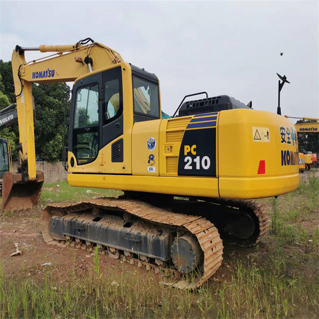 22 ตันใช้งานญี่ปุ่นนําเข้า Komatsu pc 210 เครื่องขุดพ่วงที่มีคุณภาพสูงและเวลาทํางานที่สั้น พร้อมขาย