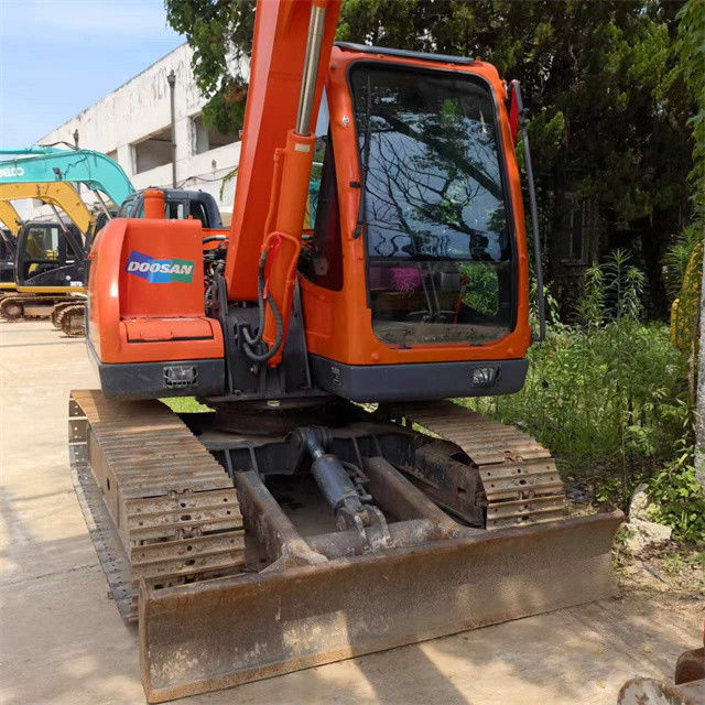 8 ตัน พร้อมใช้ Excavator สําหรับการทํางานและมีประสบการณ์ใช้เกาหลีนําเข้า Doosan DX 75