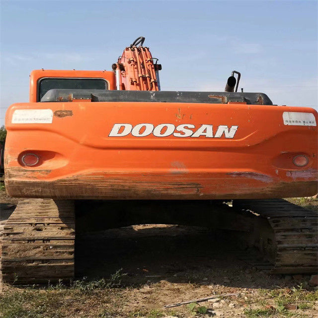 22 ตัน พร้อมใช้งานและมีประสบการณ์ ใช้เกาหลีนําเข้า Doosan DX 225 LC ในสภาพดี