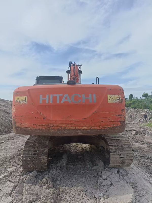 21 ตัน พร้อมใช้ Excavator สําหรับงานและมีประสบการณ์ใช้เกาหลีนําเข้า Hitachi 210-5G