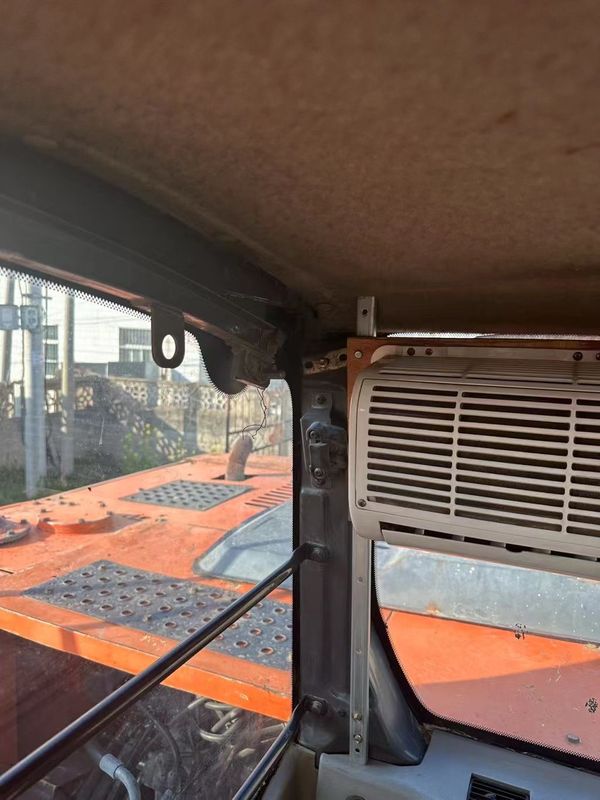 21 ตัน พร้อมใช้ Excavator สําหรับการทํางานและมีประสบการณ์ใช้เกาหลีนําเข้า Hitachi 210-3 ในสภาพที่ดี