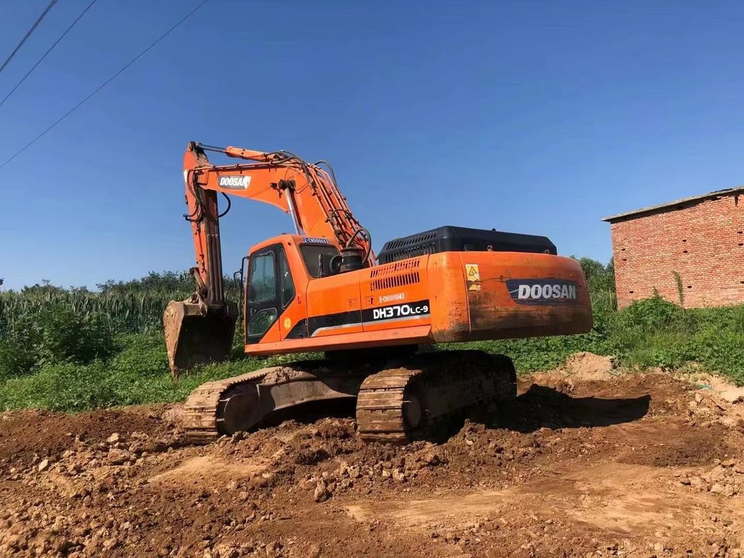 37 ตัน พร้อมใช้ Excavator สําหรับการทํางานและมีประสบการณ์ ใช้เกาหลีนําเข้า DOOSAN DH370LC-9 ในสภาพที่ดี