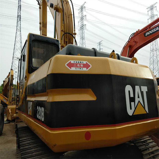 21 ตันพร้อมใช้งานและมีประสบการณ์ใช้ญี่ปุ่น Caterpillar 320 B ในสภาพที่ดี