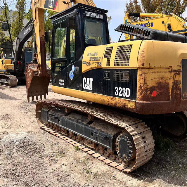23 ตัน พร้อมใช้งานและมีประสบการณ์ใช้ญี่ปุ่น Caterpillar 323 D ในสภาพดี