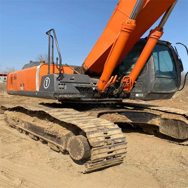 31.5 ตัน พร้อมใช้ Excavator สําหรับการทํางานและมีประสบการณ์ ใช้ญี่ปุ่นนําเข้า Hitachi ZX 330-3G ในสภาพที่ดี