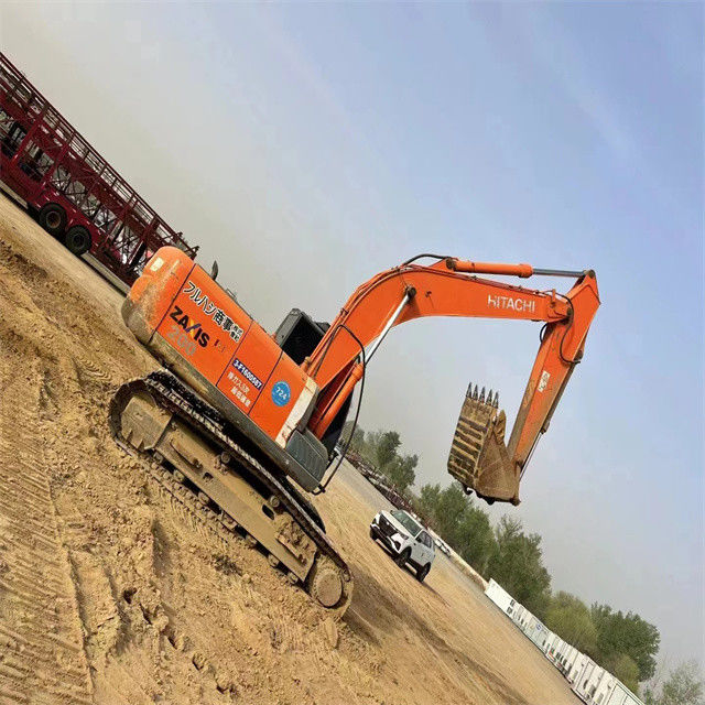 30.2 ตันพร้อมใช้งานและมีประสบการณ์ ใช้ญี่ปุ่นนําเข้า Hitachi ZX 300 LC ในสภาพดี