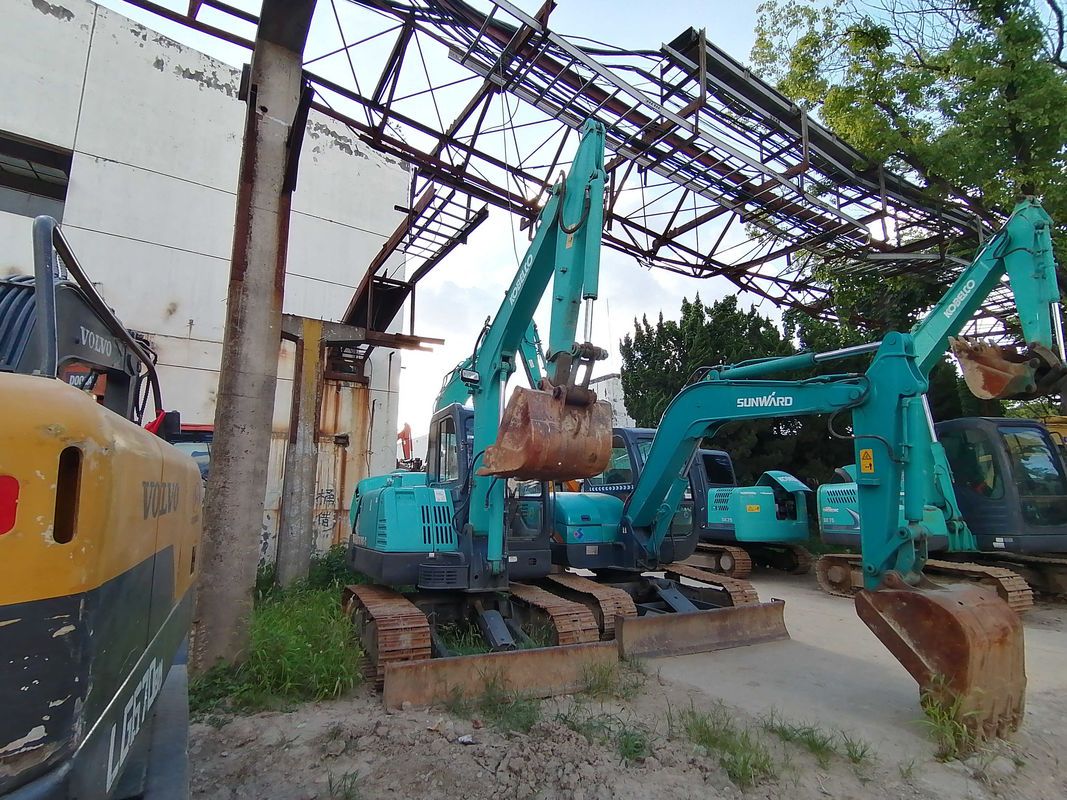 30.5kN KOBELCO SK60-C เครื่องขุดน้ําหนัก 5.95t พลังงานเครื่อง 42.4kW