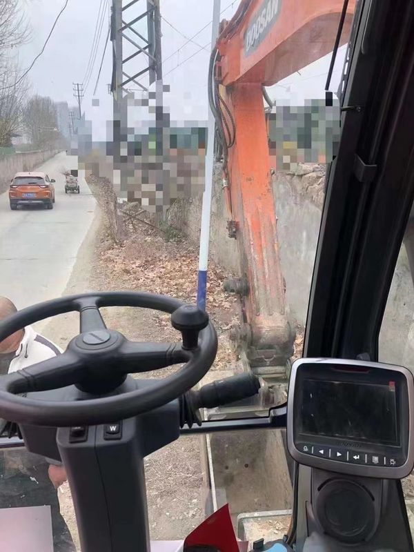 15 ตันเกาหลีนําเข้า 90% ของใหม่ Doosan DX 140W ถังล้อมือสองที่มีคุณภาพสูงและผลงานที่ดีที่สุดสําหรับขาย