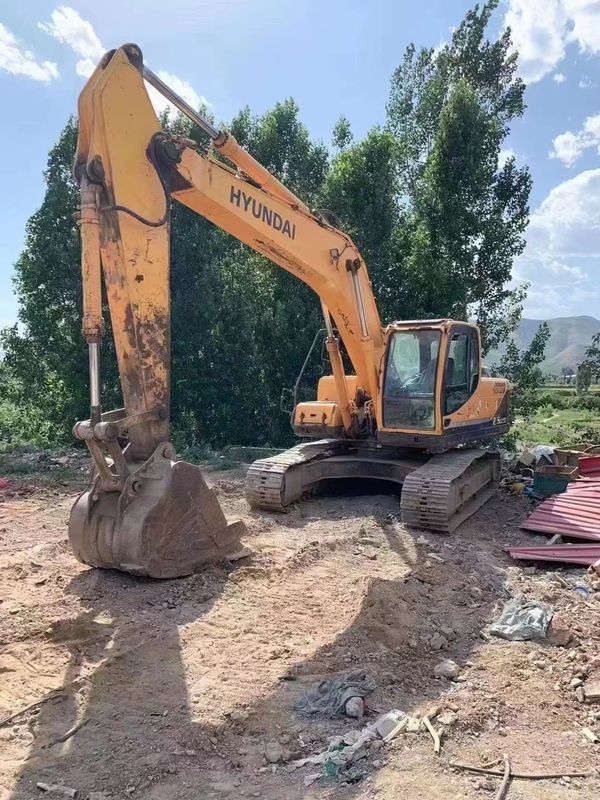2000 รอบ / นาที Hyundai R215 มือสอง พร้อมทํางานและมีประสบการณ์ เกาหลีนําเข้าในสภาพดี
