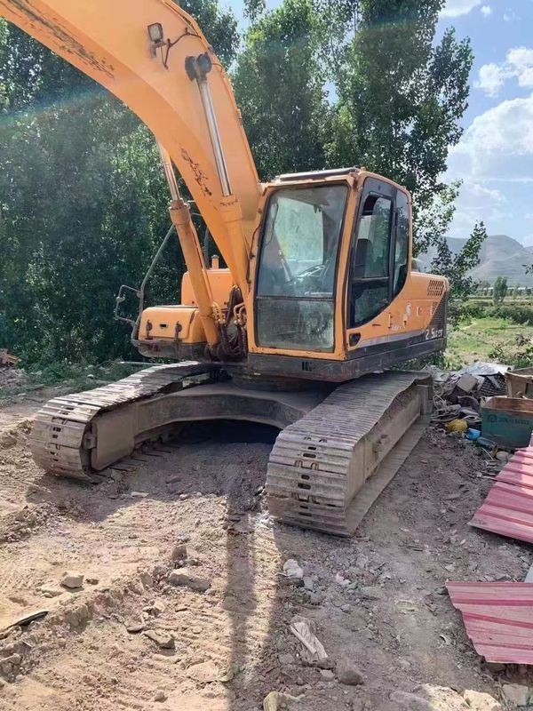 2000 รอบ / นาที Hyundai R215 มือสอง พร้อมทํางานและมีประสบการณ์ เกาหลีนําเข้าในสภาพดี