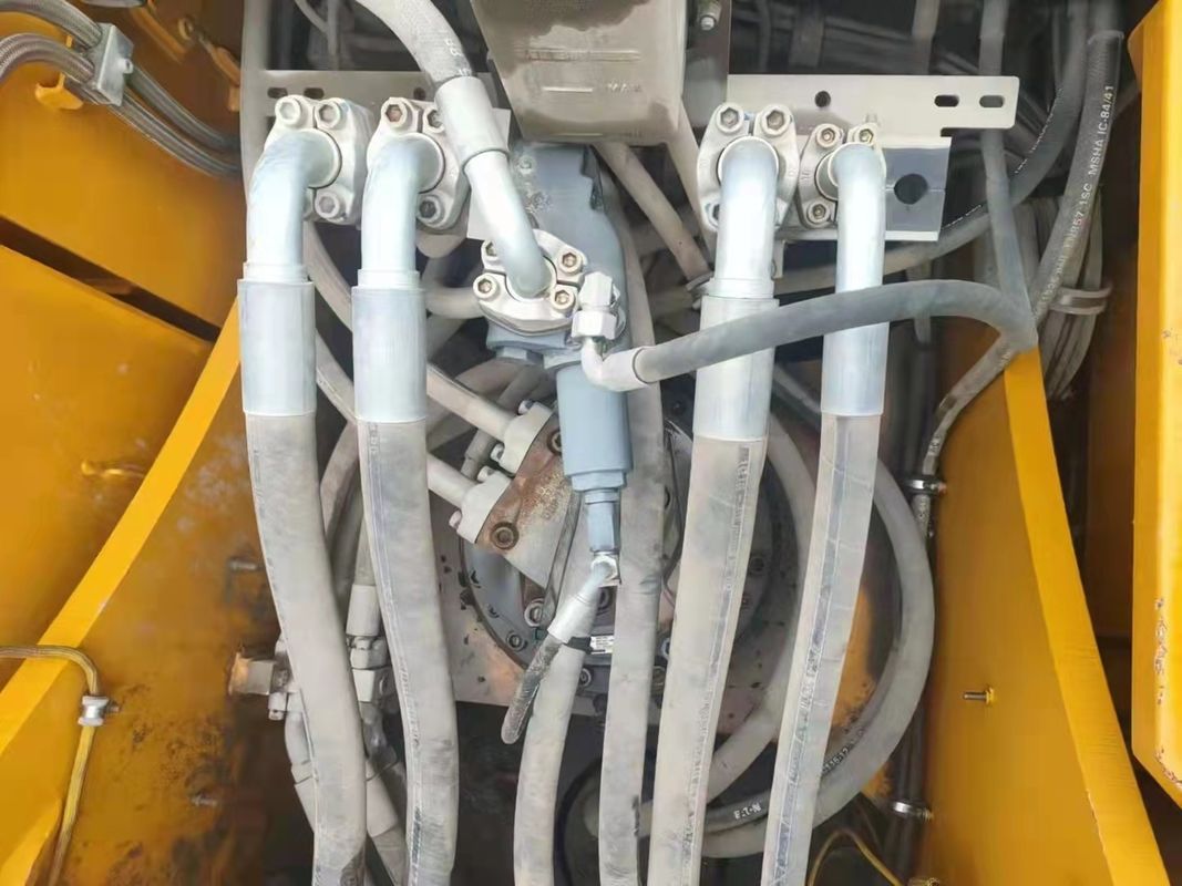ใช้ Liebherr R944 พร้อมทํางานและประสบการณ์เยอรมันนําเข้าในสภาพที่ดี