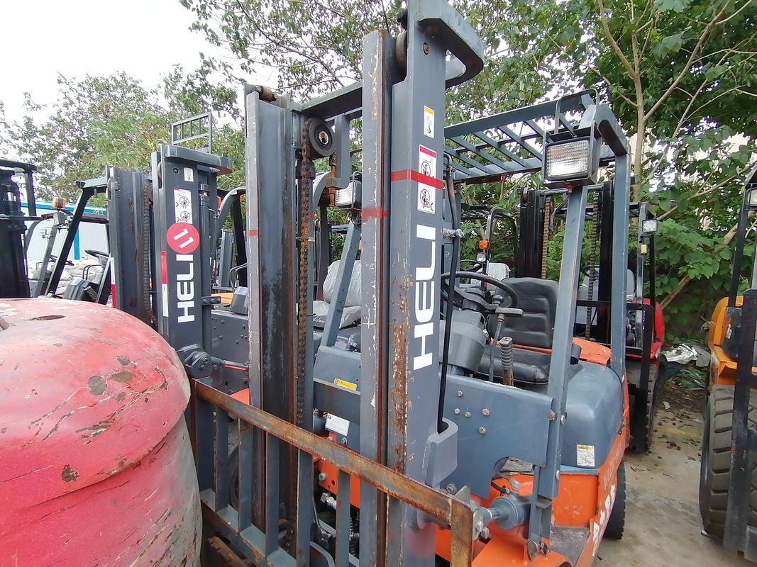 เครื่องยกไฟฟ้าคอมแพคต์มือสอง HELI CPCD15 เครื่องยกไฟฟ้า พลังงานเครื่องยนต์ 1.5 ตัน
