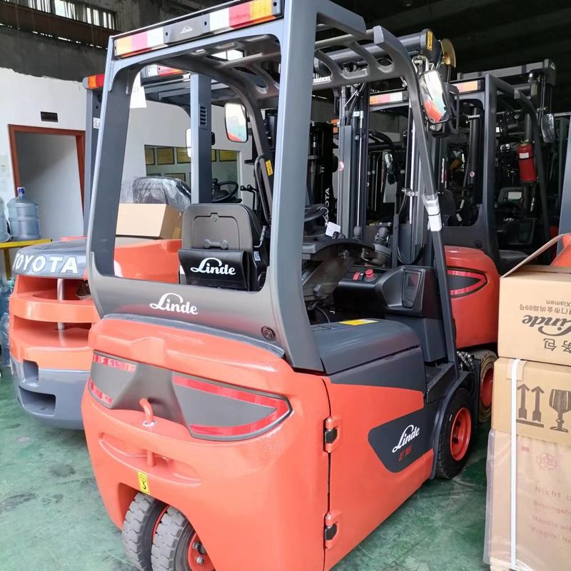 จีน รถยกไฟฟ้าคอมพัคต์มือสอง Linde CPDT รถยกพลังงาน 1.5-2 ตัน