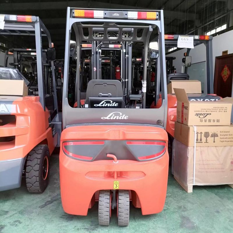 จีน รถยกไฟฟ้าคอมพัคต์มือสอง Linde CPDT รถยกพลังงาน 1.5-2 ตัน
