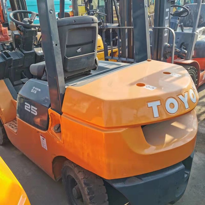 ญี่ปุ่น เครื่องยกไฟฟ้ากระชับกระชับ TOYOTA 2.5 ตัน เครื่องยกไฟฟ้า