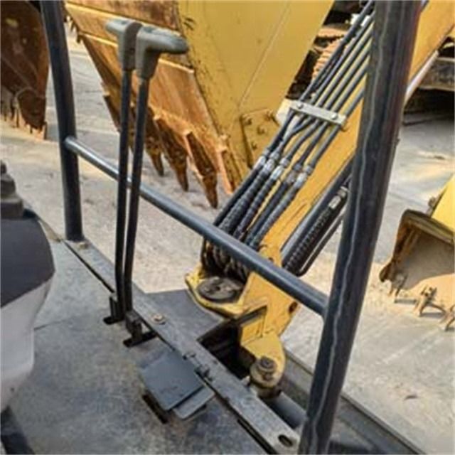 2 ตัน ใช้งานญี่ปุ่น Komatsu PC 20 MR เครื่องขุดคลาน ที่ใช้เวลาทํางานต่ําและเหมาะสม