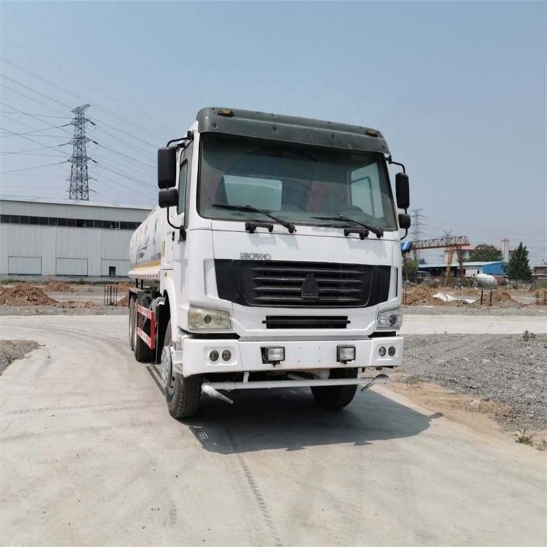 เครื่องทําความสะอาดรถบรรทุกถังน้ํา 12000-15000L พร้อมรถบรรทุก Isuzu นําเข้าจากญี่ปุ่น