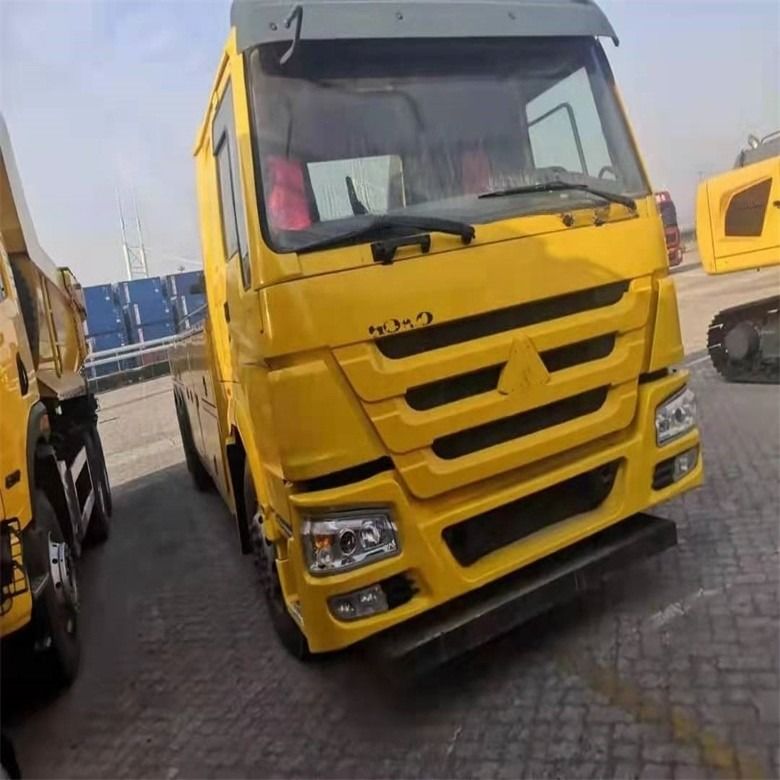ชั่วโมงที่ใช้งานต่ํากว่า Howo 6*4 Wrecker รถลาก 8*4 ร่างลาก พร้อม ISO9001 / CCC รับรอง