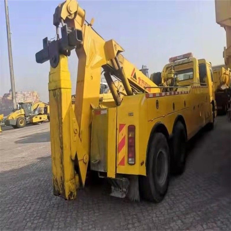 ชั่วโมงที่ใช้งานต่ํากว่า Howo 6*4 Wrecker รถลาก 8*4 ร่างลาก พร้อม ISO9001 / CCC รับรอง