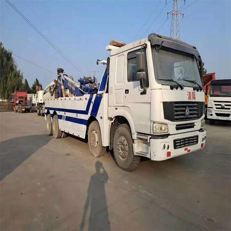 ชั่วโมงที่ใช้งานต่ํากว่า Howo 6*4 Wrecker รถลาก 8*4 ร่างลาก พร้อม ISO9001 / CCC รับรอง