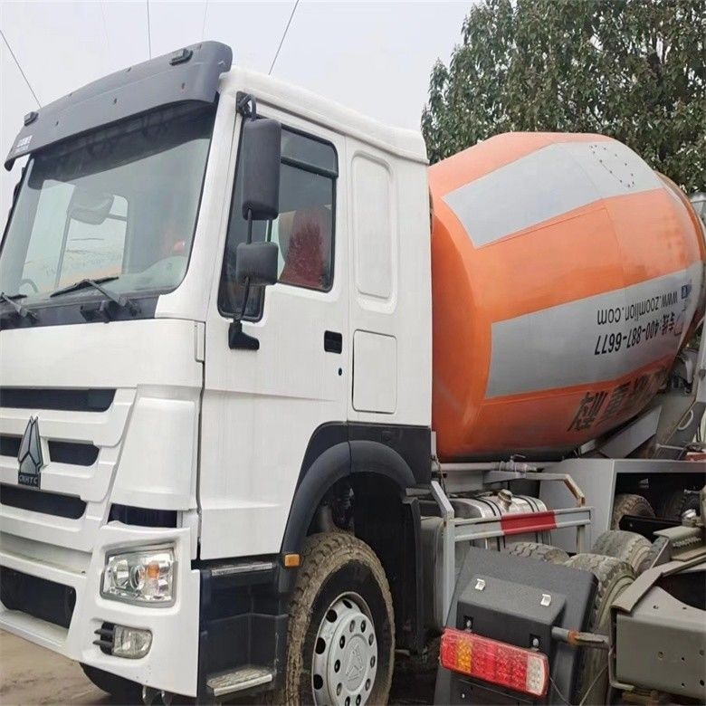 โครงการก่อสร้าง 6*4 โฮโว ซีเมนต์ รถบรรทุกผสมด้วย 371 Hp 375hp พลังงานผสม