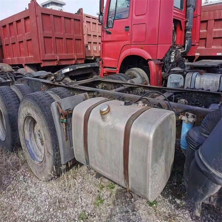 10 หมายเลขการสลับไปข้างหน้า ใช้ Faw Tractor รถบรรทุกหนัก 6*4 พร้อมระบบมัลติมีเดีย