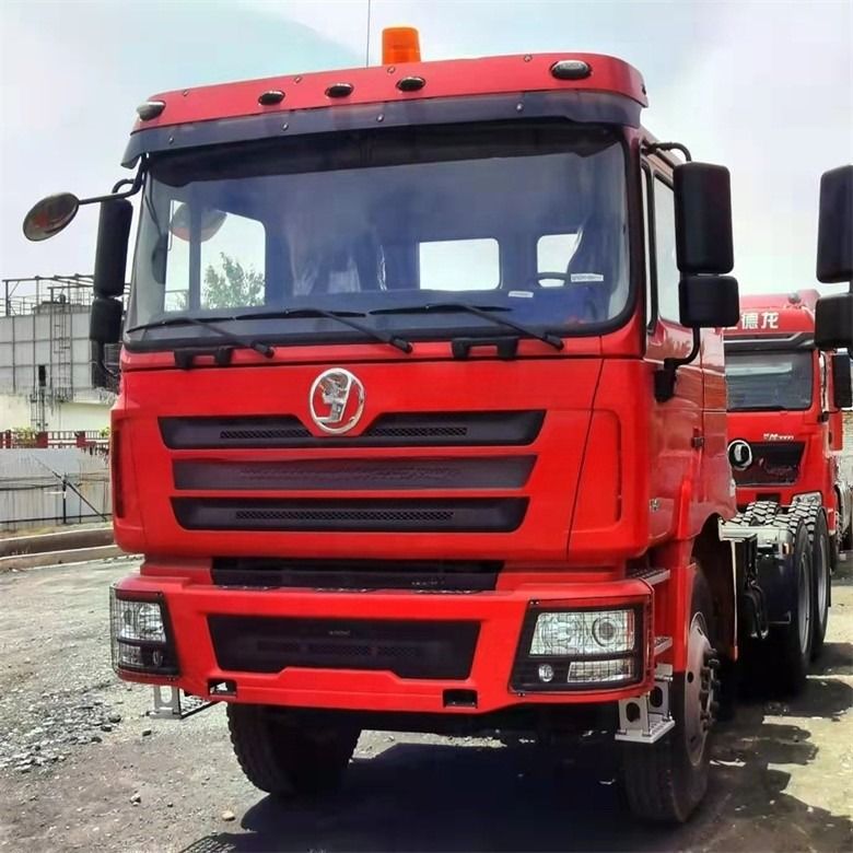 Shacman / FAW / Shacman / Beiben / Sinotruck Howo ใช้ LHD และ RHD แถวเดียว 6x4 หัวรถยนต์