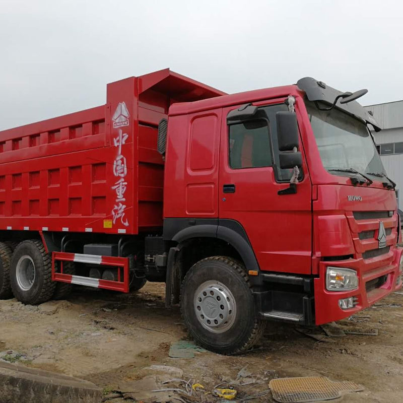 มือสอง 371hp รถขนของใช้ Howo 6x4 รถขนของใช้กับระบบมัลติมีเดีย 10 ล้อ