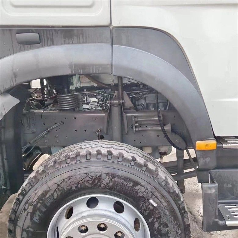 ระบบมัลติมีเดีย อุปกรณ์ 6x4 โฮว ดัมป์ รถบรรทุก Sinotruck 371 LHD กับและทางด้านซ้าย