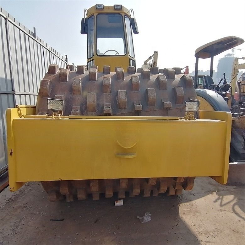 เครื่องยนต์ไดเซล ถนนถนน Bomag BW217D-2 ใช้เครื่องยนต์กลองเดียว