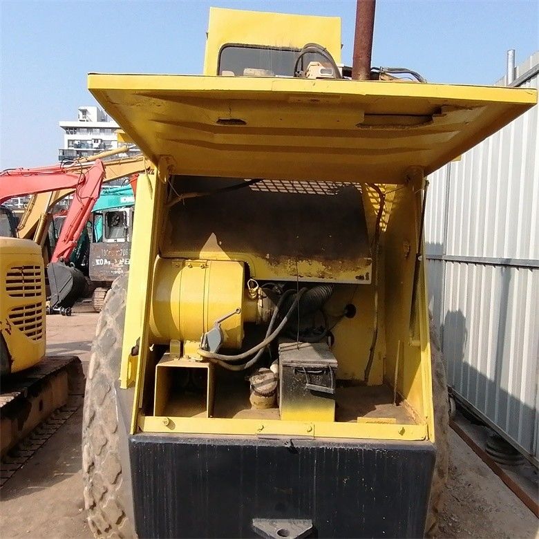 เครื่องยนต์ไดเซล ถนนถนน Bomag BW217D-2 ใช้เครื่องยนต์กลองเดียว