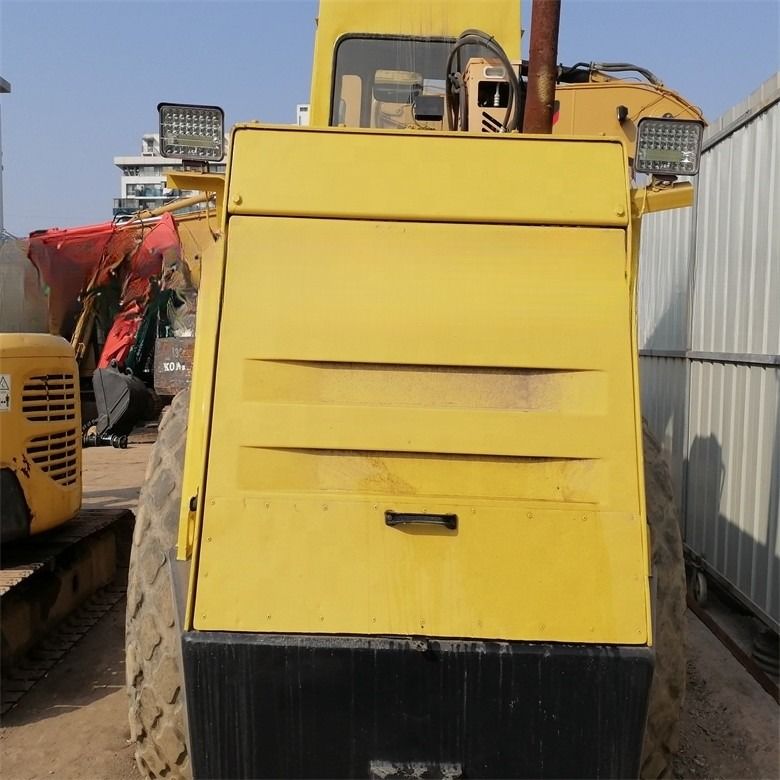 เครื่องยนต์ไดเซล ถนนถนน Bomag BW217D-2 ใช้เครื่องยนต์กลองเดียว