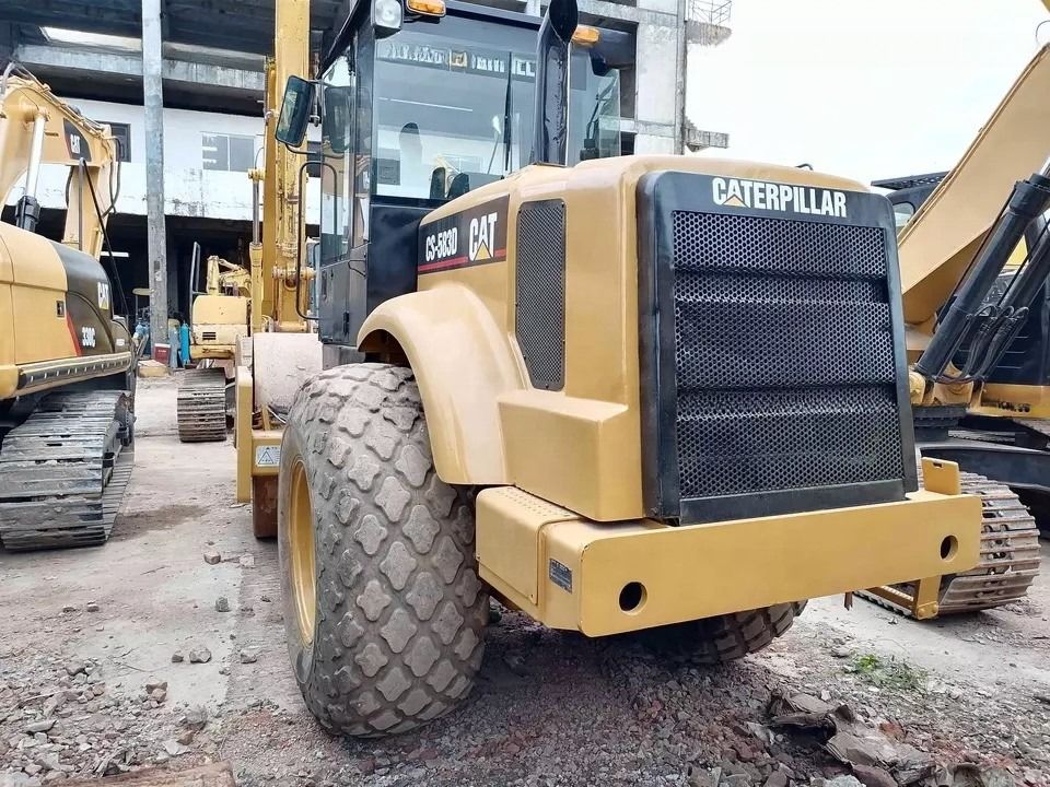 สภาพดี CAT CS-583D เครื่องกลมกลมกลมกลมกลมกลมกลมกลม