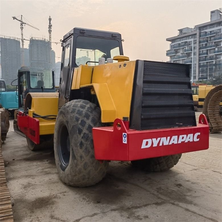 40KN แรงกระตุ้น Dynapac CA30D ใช้ถนนโรลเลอร์ single drum โรลเลอร์สําหรับการซ่อมถนน
