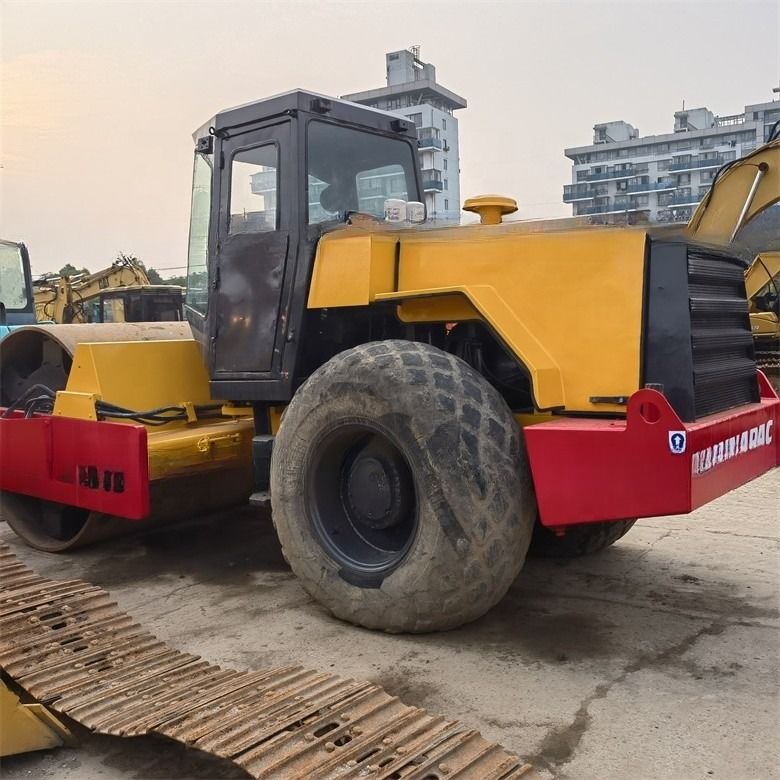 40KN แรงกระตุ้น Dynapac CA30D ใช้ถนนโรลเลอร์ single drum โรลเลอร์สําหรับการซ่อมถนน