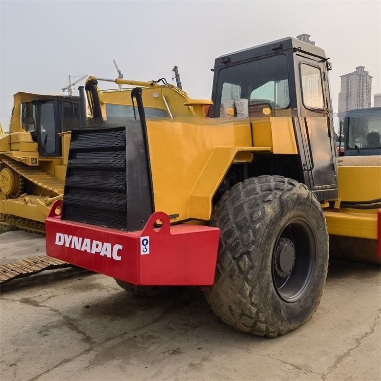 40KN แรงกระตุ้น Dynapac CA30D ใช้ถนนโรลเลอร์ single drum โรลเลอร์สําหรับการซ่อมถนน