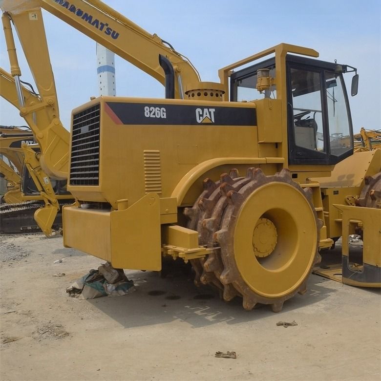 35 ตัน ใช้ Caterpillar Cat 826G เครื่องบดในสภาพดีเยี่ยม สีเดิมญี่ปุ่น
