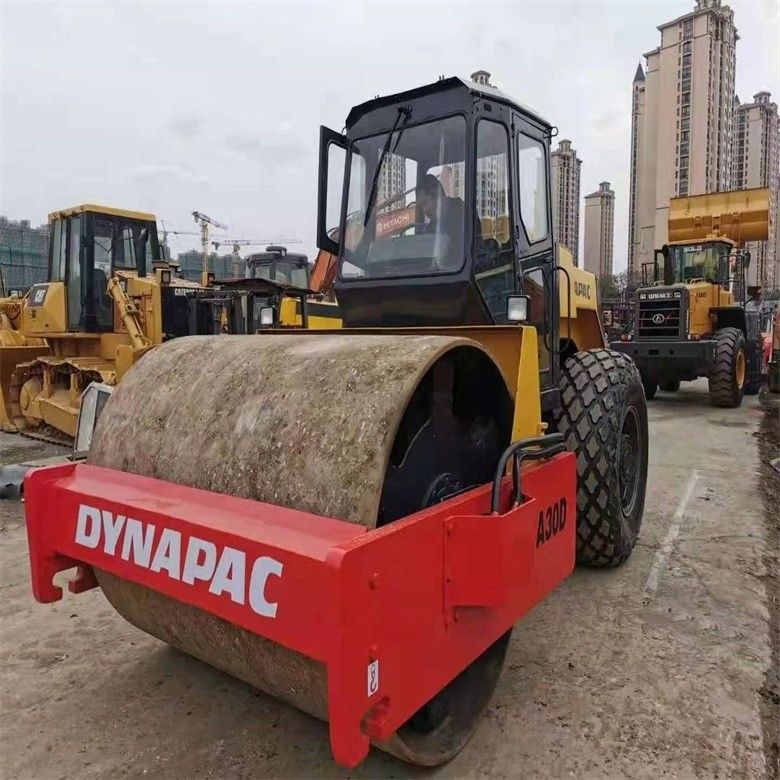 ชั่วโมงต่ํา ญี่ปุ่น ผลิต Dynapac CA30D Road Roller สําหรับงานก่อสร้าง สภาพดี