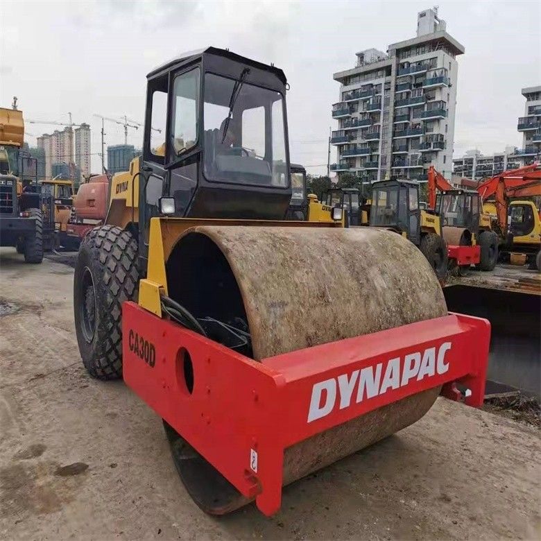 ชั่วโมงต่ํา ญี่ปุ่น ผลิต Dynapac CA30D Road Roller สําหรับงานก่อสร้าง สภาพดี
