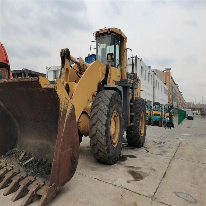 การก่อสร้าง 12 ตัน ใช้ Komatsu WA600-3 เครื่องบรรทุกล้อ 600 รุ่น Heavy Front Head Loader WA600-6