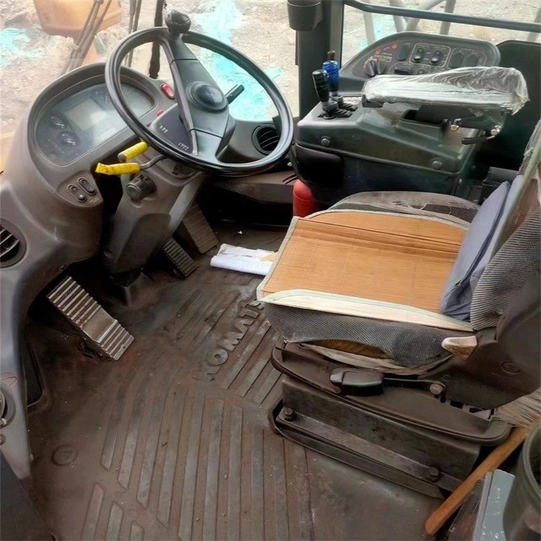 ขายปลีก WA600-6 เครื่องบรรทุกล้อมือสอง Komatsu WA600-3 เครื่องบรรทุกมือสอง สภาพดี