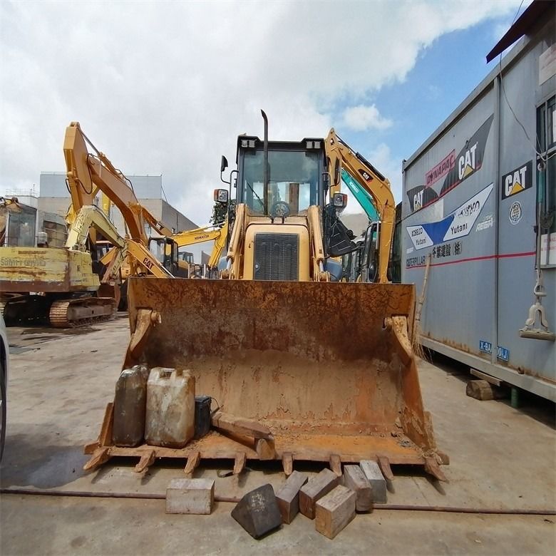 ปั๊มไฮดรอลิกเดิม ใช้ JCB 3CX เครื่องบรรทุกถัง 6.07 ตัน