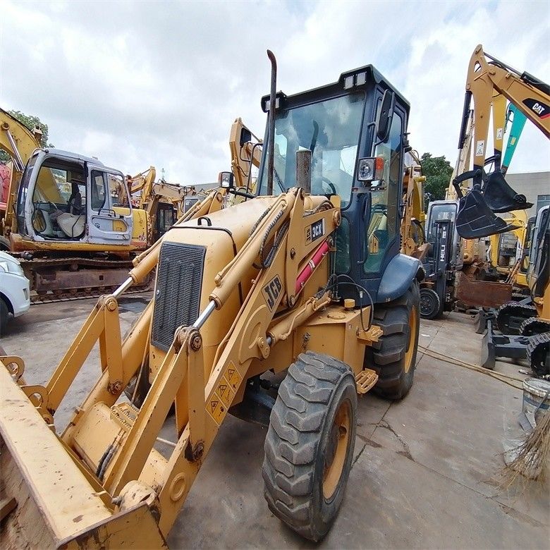 ปั๊มไฮดรอลิกเดิม ใช้ JCB 3CX เครื่องบรรทุกถัง 6.07 ตัน