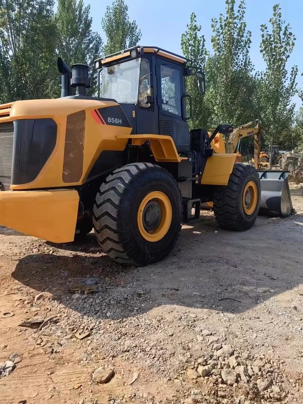 Liugong 856H เครื่องบรรทุกล้อ 5 ตัน 6 กระบอก 1.8-5.6 m3 ความจุถัง 1 ปี