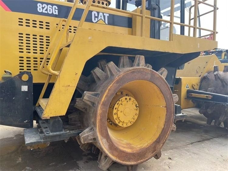ญี่ปุ่นทํา CAT 826G คอมแพคต์ CAT ของแท้ ด้วยเครื่องยนต์ 3406 DITA ในเวลาทํางานที่ต่ํา