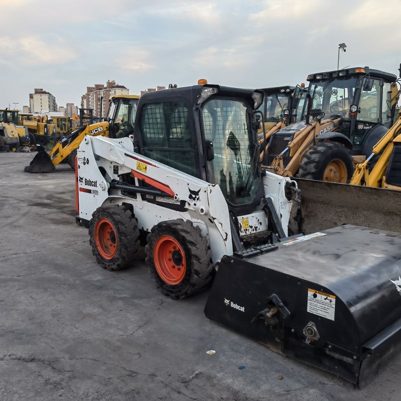 เครื่องบรรทุกสกิด-สเตียร์แบบเคลื่อนที่ BOCAT S550 เครื่องบรรทุกที่ใช้สําหรับงานก่อสร้าง